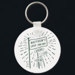 Modern Retro Svärmoffejden Sista Sväng Golf Grön Nyckelring<br><div class="desc">Modern Retro Svärmoffejden Sista Sväng Golf Grön nyckelring</div>