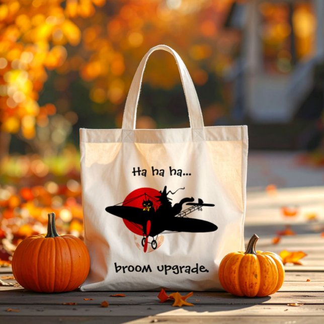 Modern Retro Witch Halloween Bag Tygkasse (Joke Halloween canvas tote bag with a retro witch flying a propeller airplane. Broom upgrade.)