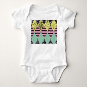 Modern Rhombus: Abstrakt Seamless Stil. T Shirt