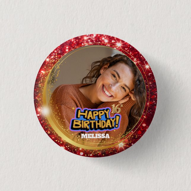 Modern röd & guld glitter foto namn 16-årsdag knapp (Framsida)