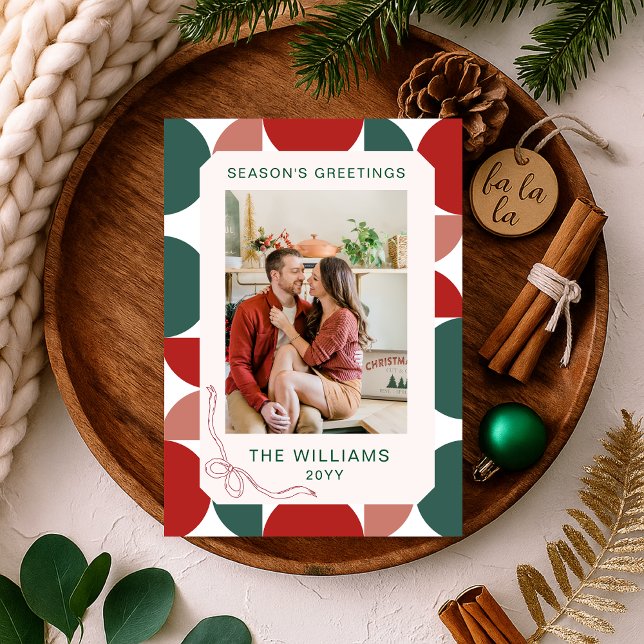 Modern röd och grön geometrisk blommönstrad foto julkort (Skapare uppladdad)