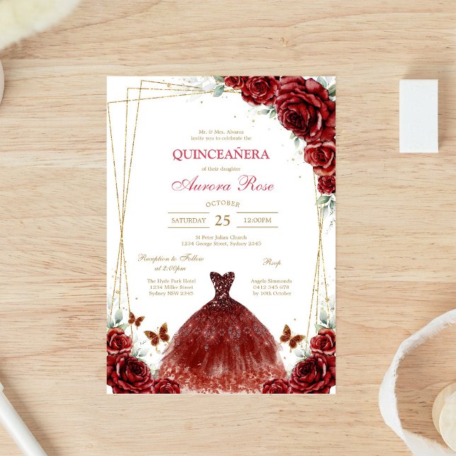 Modern röd ros blomster Quinceanera inbjudan (Skapare uppladdad)