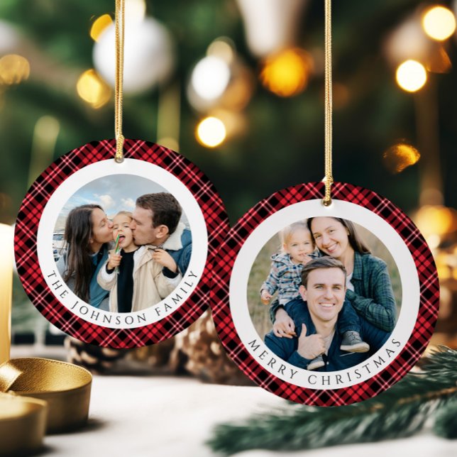 Modern röd rutig fotofirande jul julgransprydnad keramik (Modern Red Plaid Photo Christmas Ceramic Ornament)