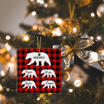 Modern rödspättad och vit Mamma Julgransprydnad Keramik<br><div class="desc">Modern Red Play and White Mamma Bear Gift.Best Personlig Gift för Mors dag,  jul,  kvinnodag eller Mamma. Överraska Mamma med en gåva som är lika Fantastisk som hon är.</div>