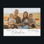 Modern Romantisk, Glad jul Familj Julkort Vykort<br><div class="desc">Glad jul. Fira säsongen med detta familjefoto julkort Det är helt anpassningsbart och personligt med dina egna hälsningsmeddelanden. Vänligen lägg till din returadress för enkel frakt. Det är enkelt,  lätt,  men modernt minimalistiskt och festligt. Detta är det perfekta julkortet för att skicka dina julhälsningar. Vit tema.</div>