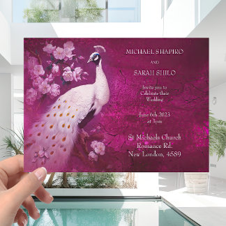 Modern romsk Magenta och vit Peacock Bröllop Inbjudningar