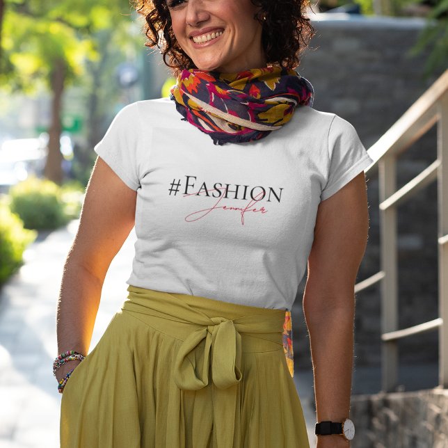 Modern Rosa Anpassningsbar Hashtag & Namn | Minima T Shirt (Skapare uppladdad)