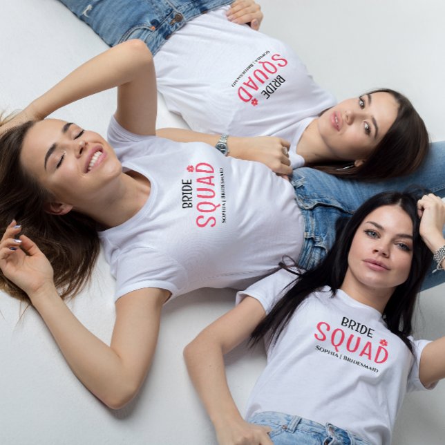 Modern rosa Bachelorette Bridesmaid T Shirt (Skapare uppladdad)