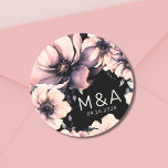 Modern Rosa Black Blommigt Bröllop Runt Klistermärke<br><div class="desc">Färg och enkel modern design för svartvit blomma bröllop. Ett klassiskt men vismiskt utseende med svart, grått och gräddblommor av färgad med svart typsnitt och modern text. Redigera all text till din egen information. Du kan till och med byta ut bakgrunden färg mot vad du vill! Jag har också en...</div>