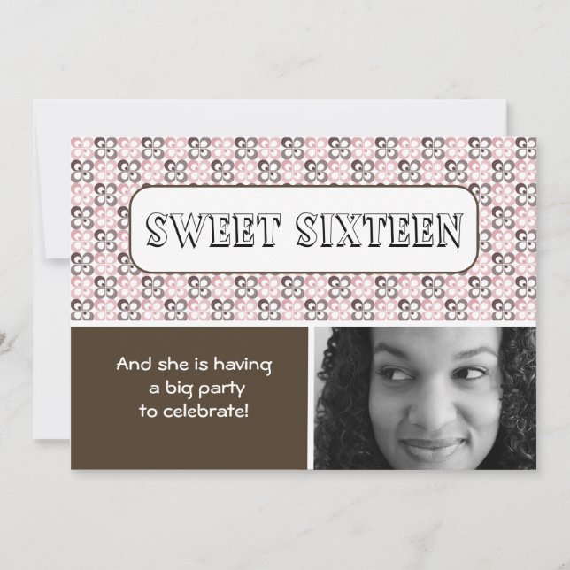 modern rosa brun blomma mönstrad sweet sixteen inbjudningar (Framsida)