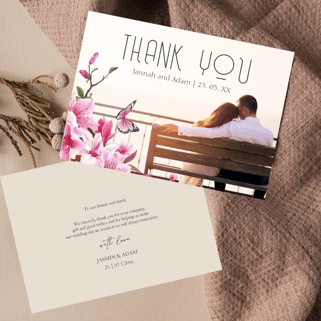 Modern Rosa Butterflies Blommigt Photo Bröllop Tack Kort (Modern Pink Butterflies Floral Photo Wedding Thank You Card)