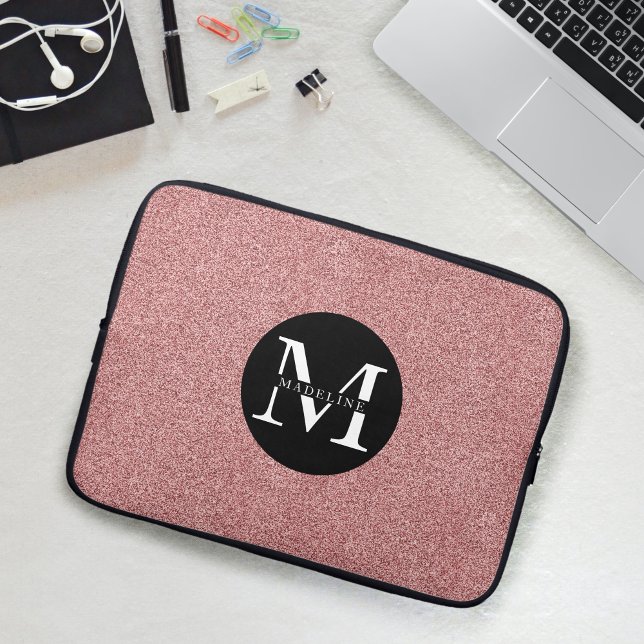 Modern Rosa Glitter Gnistra Monogram Namn Laptop Fodral (Skapare uppladdad)