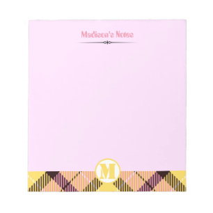 Modern Rosa Gult Tartan Monogram Script Namn Anteckningsblock