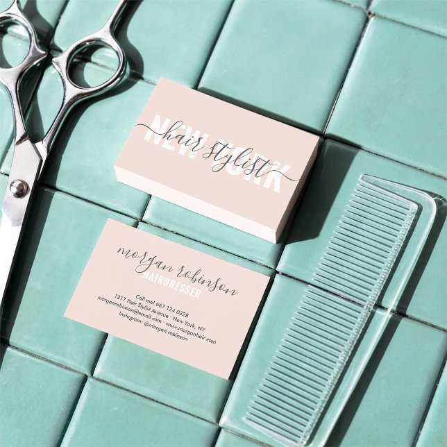 Modern  rosa hårstilist-skript namnteckning visitkort (Modern blush pink hair stylist script signature)