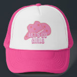 Modern Rosa Låt oss Go Girls Cowboy Hat Rodeo Keps<br><div class="desc">Modern rosa cowboyhatt med peachystjärnor,  perfekt för din rodeo,  land och westerna vilda western party med flickorna. Rosa cowgirl-truckerkeps.</div>