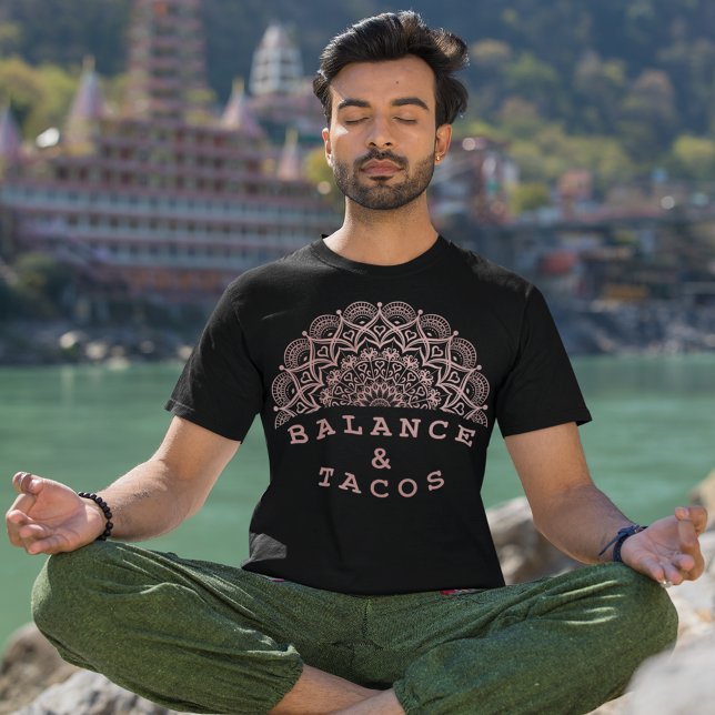 Modern  Rosa Mandala Balance och Taco Yoga T Shirt (Skapare uppladdad)