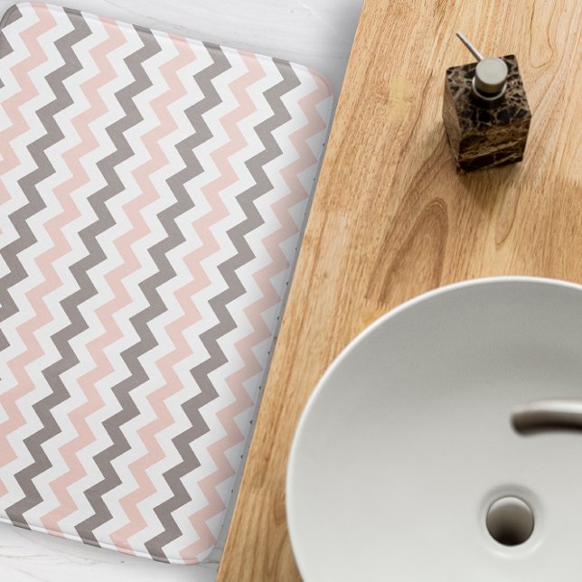 Modern Rosa och Grått Chevron Badrumsmatta (Skapare uppladdad)