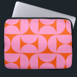 Modern Rosa och Orange i Mönster i Modern Preppy Laptop Fodral<br><div class="desc">Retro Mid Century Modern Mönster - Abstrakt Geometric Shapes - Cute and Minimalist Mönster in rosa and orange.</div>
