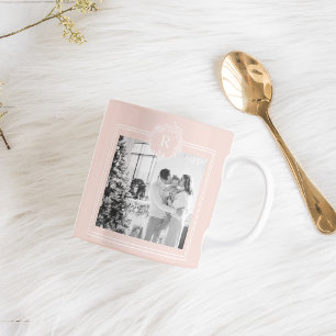 Modern Rosa och vit   Familjefoto   Inledande Kaffemugg