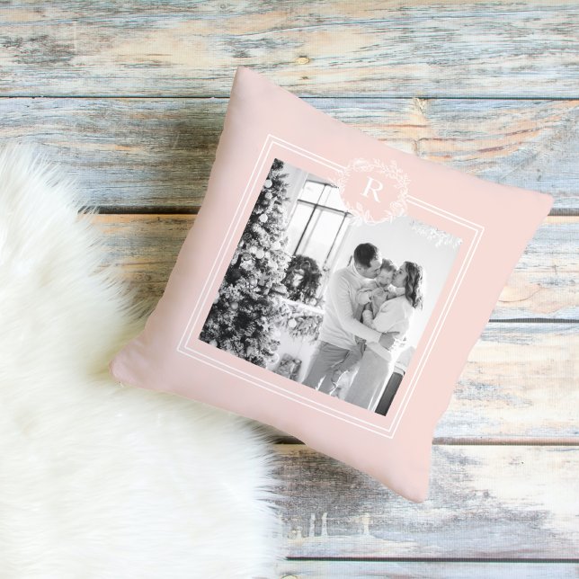 Modern Rosa och vit | Familjefoto | Inledande Kudde (Skapare uppladdad)