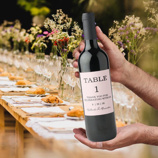 Modern Rosa Rodnad Bord Nummer Bröllop   Vinflaska Etikett (Skapare uppladdad)