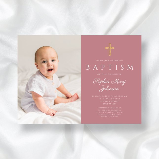 Modern Rosa Script Kor Girl Photo Baptism Inbjudningar (Modern Pink Script Cross Girl Photo Baptism Invitation)