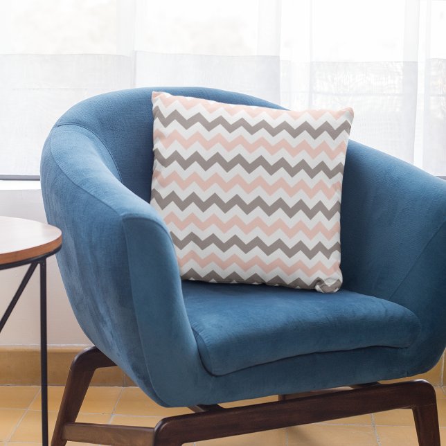 Modern  Rosa Taupe Chevron Mönster Kudde (Skapare uppladdad)