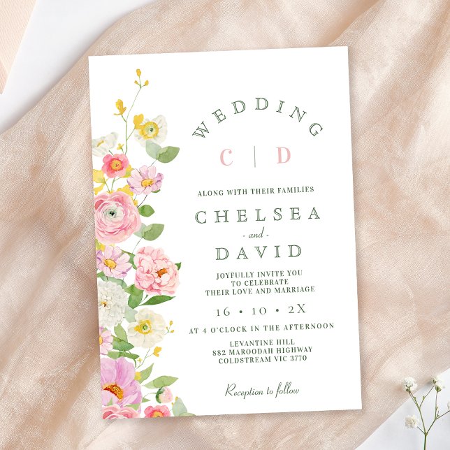 Modern Rosa White Monogram Blommigt Bröllop Inbjudningar (Pastel Floral Wedding Invitation Template, Pink Floral Wedding Invitation, Spring Floral Wedding )