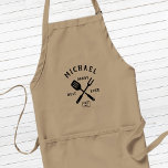 Modern Rustic BEST DADDY NÅGON GÅNG Fars dag Förkläde<br><div class="desc">Personligen "BEST DADDY EVER" på Retro-coola-bäckenet i en logotyp-stil-typografi som visar hur pappa namn är och vilket år han blev far. Underbar gåva till Fars dag eller en unik födelsedagspresent till pappa som kärlek till barbeque.</div>