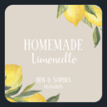 Modern Rustic Homemade Italienska Limoncello-etike Fyrkantigt Klistermärke<br><div class="desc">Modern Rustic homemade limoncello flaska-etiketter,  de är perfekt anpassningsbar-etikett för dina bröllopsfavoriter med ett kursivt tema och ett sommarbesök. De har en vattenfärg på citroner gren,  citroner och grönt grenar och en anpassningsbar för alla dina behov av italian limoncello flaska-märkning.</div>