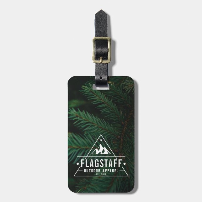 Modern Rustic Masculine Mountain Outdoor Goods Bagagebricka (Vertikal Framsida)