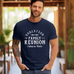 Modern Rustic Personlig Family Reunion Tee<br><div class="desc">Skapa en anpassningsbar keepsaké Family Reunion t-shirt för spädbarn, barn och vuxnor. Anpassa den med din familj namn, året, platsen eller någon annan anpassningsbar. Klicka på Anpassa om du vill ändra typsnitt och färg, lägga till egen text och egna foton. Välj från alla våra klädesplagg stilar för att skapa din...</div>