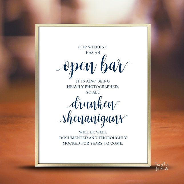 Modern Rustik Bröllops Öppen Bar Berusade Bus Poster (Modern Rustic Wedding Open Bar Drunken Shenanigans Poster in Classy Navy Blue)