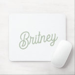 Modern Sage Grönt Personlig Monogram och Namn Musmatta<br><div class="desc">Modern Sage Grönt Personlig Monogram och Namn Mouse Pad är designade för att ge din arbetsyta lite elegans. Med en grönt för lugnande saldo med ditt anpassningsbar monogram och namn lägger det till ett personligt och snyggt inslag till ditt skrivbord. Med den här musknappen får du en jämn yta för...</div>