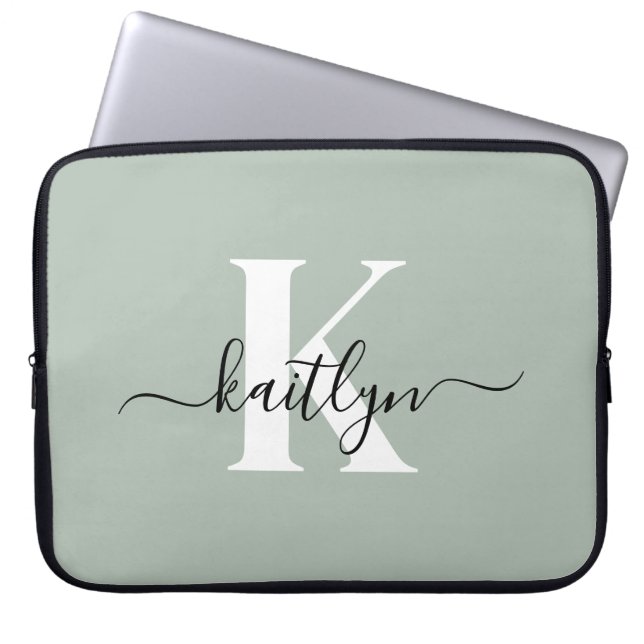 Modern Sage Grönt Script Monogram Laptop Fodral (Framsidan)
