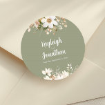 Modern Sage Grönt Watercolor Blommigt Bröllop Runt Klistermärke<br><div class="desc">Lägg till en förfinad beröring till firande med det här runda bröllop-klistermärket, som är snyggt designat med vit, sage grönt och beige vattenfärgsbilder i blommigten på en mjuk grönt. Perfekt för att försegla höljen, dekorera fördelar eller lägga till en personlig i bröllop-detaljer, fångar detta enkla och moderna bröllop-klistermärke jordtonernas naturskönhet...</div>