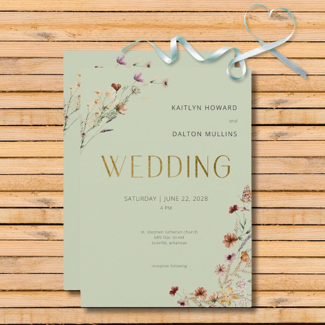 Modern Sage Grönt WildblomBouquet Bröllop Inbjudningar (Modern Sage Green Wildflower Bouquet Wedding Invitation)