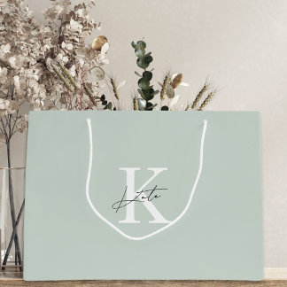 Modern Sage Monogram Brudtärna Förslag Presentpåse