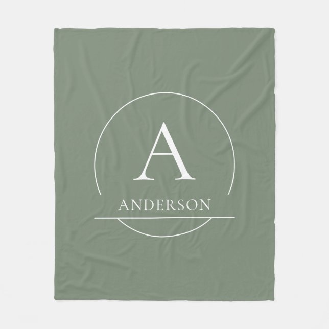 Modern Sagegrön Enkel Familjenamn Monogram Fleecefilt (Framsidan)