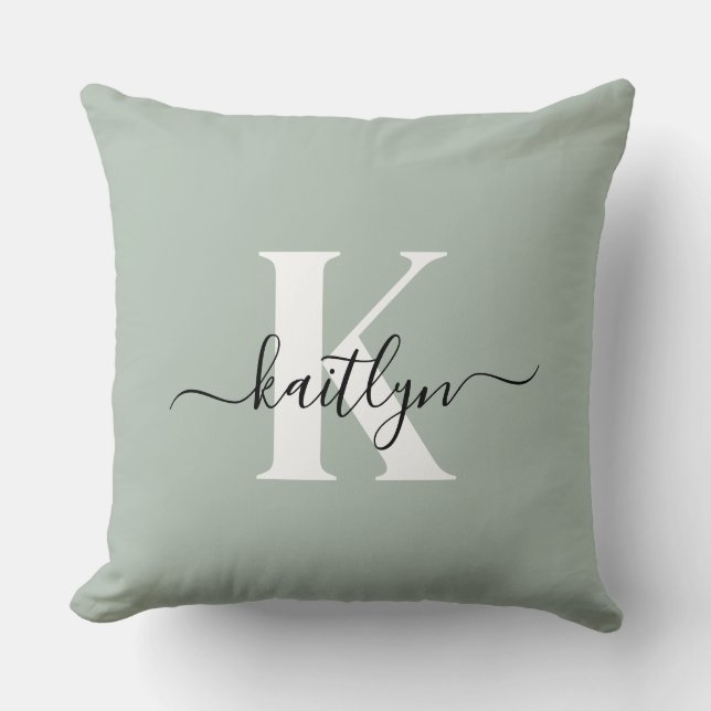 Modern sagegrön scriptmonogram kudde (Framsida)