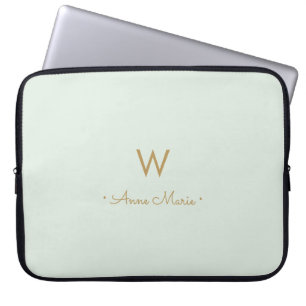 Modern Saggrön Guldskriptmonogram Laptop Fodral