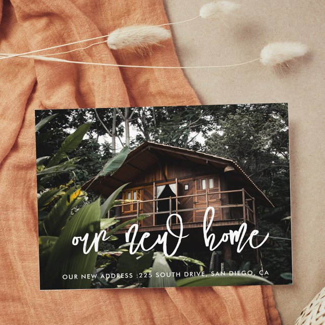 Modern samtida foto flyttmeddelande vykort (Skapare uppladdad)