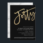 MODERN SCRIPT 40-årsdagen party guld svart vitt Inbjudningar<br><div class="desc">by kat masard >> https://linktr.ee/simplysweetpaperie <<< A trendig, hand-letted request design for your 40TH BIRTHDAY - Jag har de flesta åldrar tillgängliga i butik TIP: 1. Om du vill ändra/flytta grafik & typsnitt och lägga till mer text - slått knappen "anpassa". - - - - - - - - -...</div>