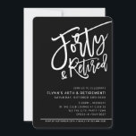 MODERN SCRIPT 40-årsdagen party pensionerade svart Inbjudningar<br><div class="desc">by kat masard >> https://linktr.ee/simplysweetpaperie <<< A trendig, handskriftssymboler för din 40:E BIRTHDAY & Pension! - Jag har de flesta åldrar tillgängliga i TIP: 1. Om du vill ändra/flytta grafik & typsnitt och lägga till mer text - slått knappen "anpassa". - - - - - - - - - -...</div>