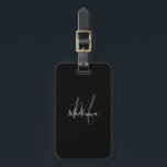 Modern Script Black White Monogram Namn Snyggt Lu Bagagebricka<br><div class="desc">Loggtagg för Modern Script Black and White Monogram Namn Recipe Snyggt. Anpassa med ditt namn och monogram som första steg i en skripttypografi av trendiget chic. Perfektens gåva till henne eller honom.</div>