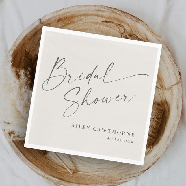 Modern Script Elfenbensfärgad Boho Bröllopsdusch Pappersservett (Modern script boho bridal shower napkins.)