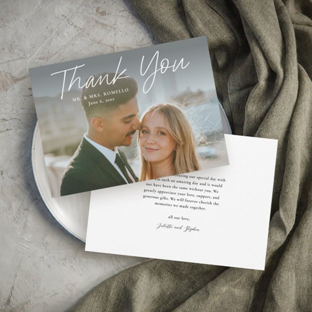 Modern Script Enkel Foto Bröllop Tack Kort (Modern script typography simple wedding photo thank you card.)
