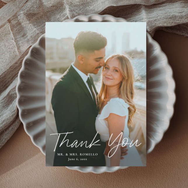 Modern Script Enkel Liten Foto Bröllop Tack Kort (Handwritten script petite wedding thank you card.)