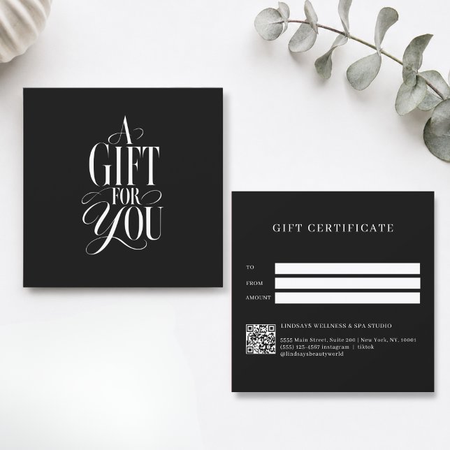 Modern Script Font Svart QR-kod Presentkort (Modern Script Font Black QR Code Gift Certificate)