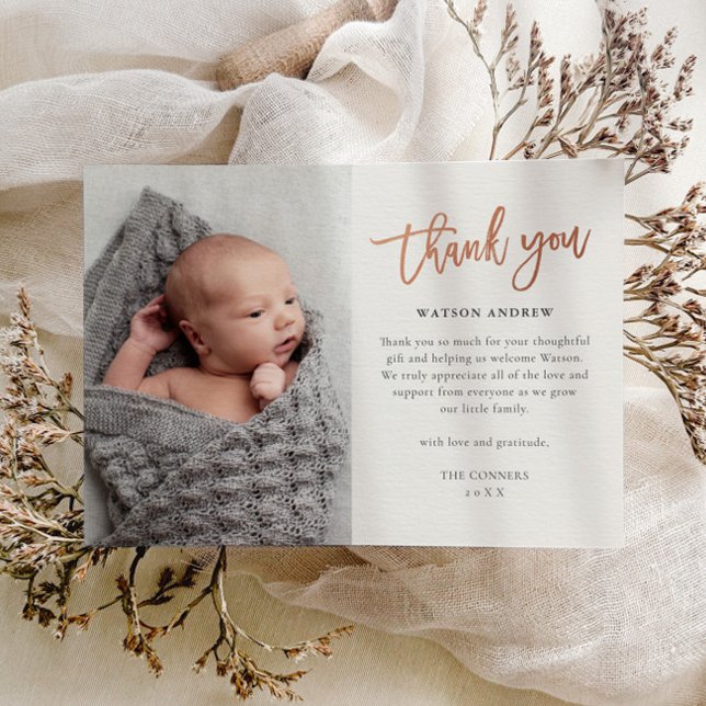 Modern Script Foto Baby Tack Kort (Modern rose gold script baby photo thank you card.)